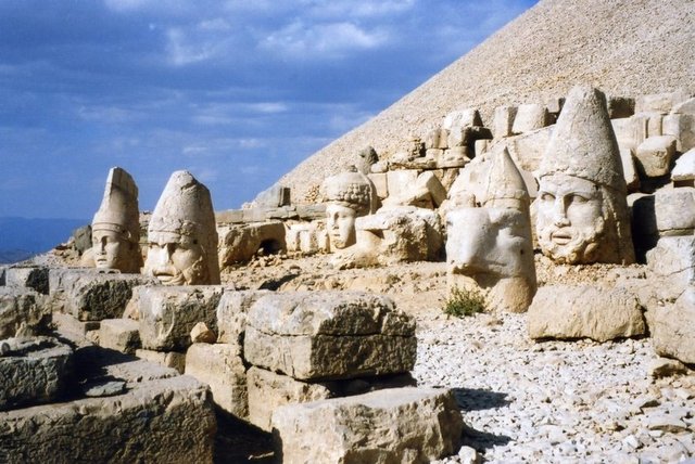 NEMRUT DAĞI ( 1987)