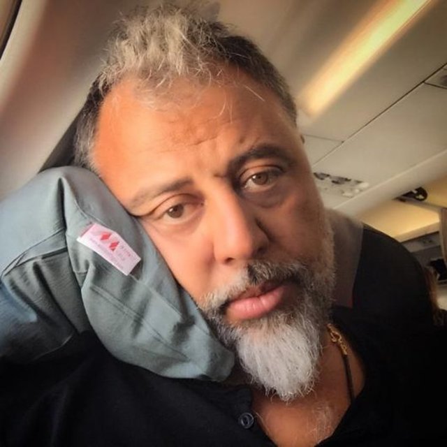 HAMDİ ALKAN - Suskunluk gerek bazen.