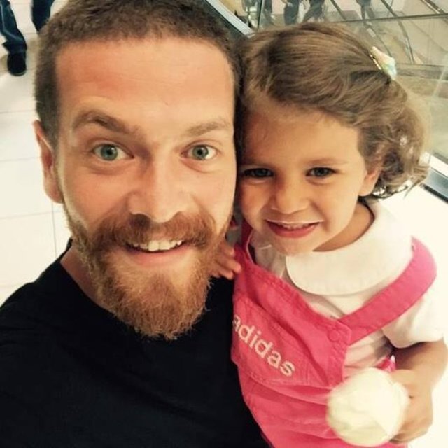 ENGİN ÖZTÜRK - Doğum günü kızı.  -