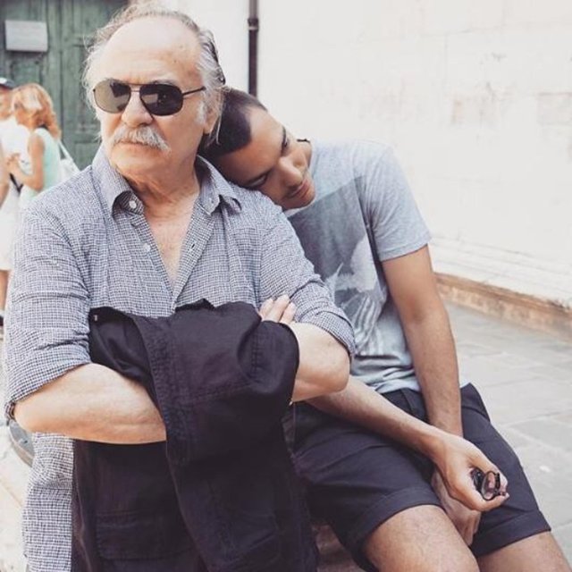 HİRA TEKİNDOR - Çok rahat