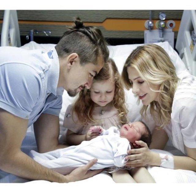 EKİN YILMAZ - Sevdiklerinizle birlikte güzel bir hafta olması dileğiyle