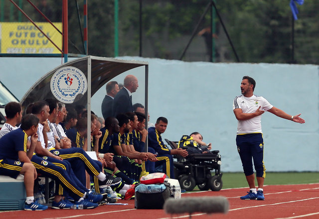 Vitor Pereira, ikinci yarıda kadrosunu değiştirdi ve yedeklerini sahaya sürdü.