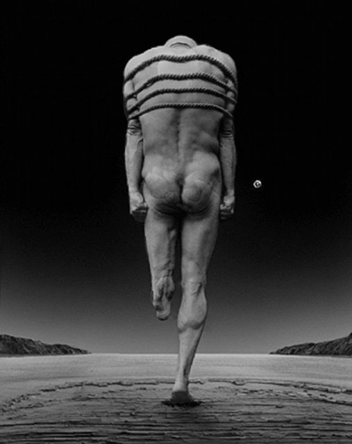 Tamamen bilgisayar ortamında ve beğendiği bir kaç fotoğrafı GIF sanatıyla kolajlayan George Redhawk, bu sanatın görme engelli nadir temsilcilerinden.  -