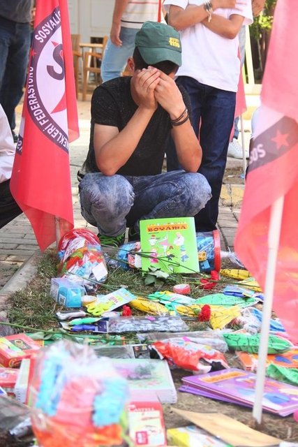 Türkiye halklarıyla geliştirdiği bu birliğe bakmalı, bu birlikle elbette biz bunları aşacağız.  -