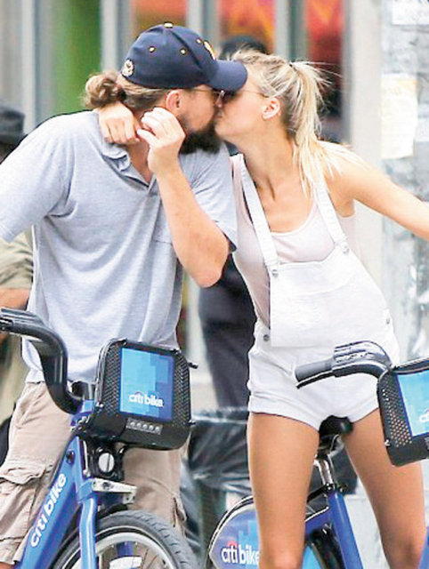 Geçmişte Gisele Bündchen, Bar Refaeli ve Erin Heatherton gibi modellerle yaşadığı ilişkilerle gündeme gelen DiCaprio, birkaç ay önce de Rihanna'yla kısa bir ilişki yaşamıştı.