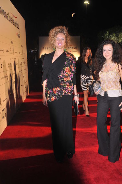 ESRA OFLAZ GÜVENKAYA 