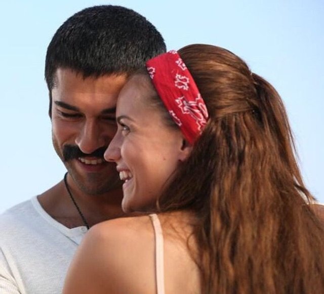 Yakışıklı oyuncunun kombinesini iade etmek için kulübe başvuru yapacağı öğrenildi.