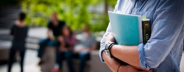 Malumunuz, öğrenci okutmak eskisine nazaran daha pahalı. Bir çocuğun eğitim hayatı boyunca ailesine maliyeti üniversite mezuniyetine dek 17 yılda 1 milyon 62 bin TL'ye varabiliyor.