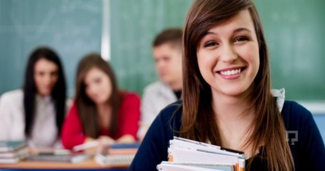 5 şıklı soruları doğru bilen öğrencilere toplamda, ayda bir rektörden daha fazla kazandırabiliyor.