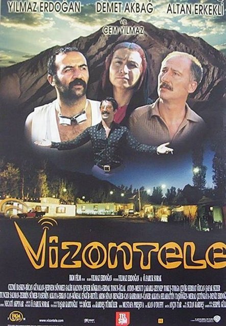 12-Vizontele (2001): Van'da geçen köy komedisinde, Siti Ana'ya da, Deli Emin'e de tapanı vardır. Yılmaz Erdoğan'ın kalem becerisinden beslenen eser, halen türünün belli bir seviyeyi tutturan ürünleri arasında.
