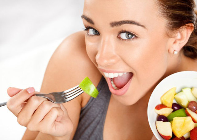 Mide mukozasının dış tabakası ömrünün çok kısa olması nedeniyle 3-4 günde bir yenilendiğini biliyor muydunuz? Eğer yenilenmeseydi, midenizdeki yiyecekleri hazmetmek için kullanılan güçlü asitler, aynı zamanda mideye de zarar verecekti.