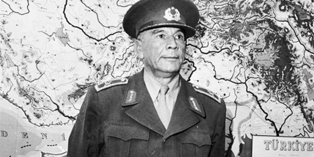 M. Nuri YAMUT - Orgeneral - 5 Haziran 1950 - 10 Nisan 1954