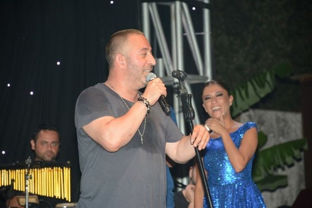 Esin ÖVET / HT MAGAZİN - Cem Yılmaz-Ozan Güven ikilisi, önceki gece Türkbükü Sahne'deydi.