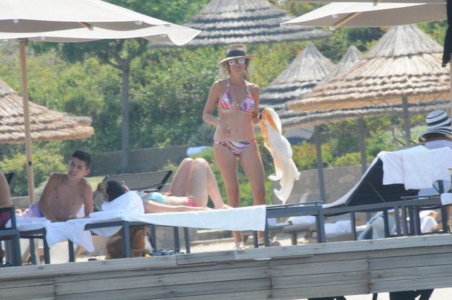 ESRA OFLAZ GÜVENKAYA