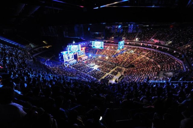 ■ TBF şampiyonu, kazandığı 100.000 TL'lik ödülün dışında Uluslararası Wild Card Turnuvası'na katılıyor.  - ■ Uluslararası Wild Card Turnuvası'nda mücadele eden 4 takımın hedefi, dünyada yılın en önemli eSpor organizasyonu olan Dünya Şampiyonası.