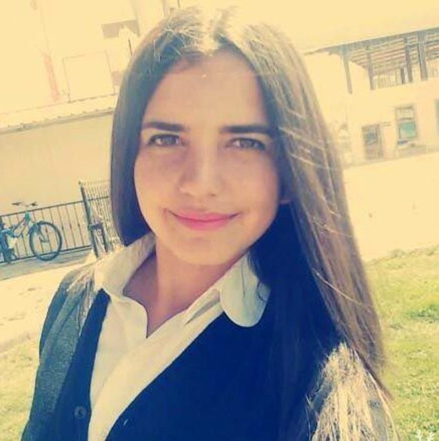 DİŞÇİYE GİTTİ, GERİ GELMEDİ - Bolu, Mudurnu'da 15 gün önce diş tedavisi için evden çıkan Esra Akkanat'tan (16) da iz yok.