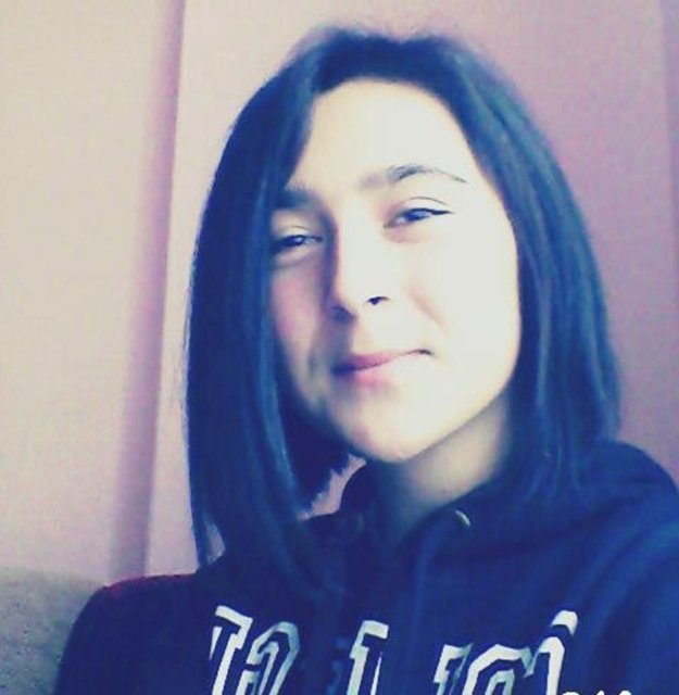 Cansu'nun babası Metin Akdağ, 7 ayda 8 kez kaçan kızının başına bir şey gelmesinden endişelendiğini söylüyor.