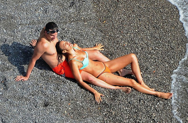 IRINA SHAYK, BRADLEY COOPER