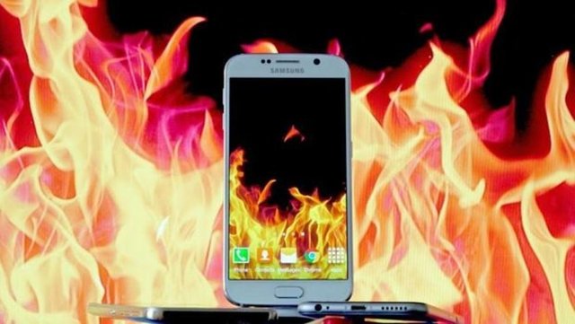 Akıllı telefonların ısınma problemlerine karşın Samsung'un, yeni modeli Galaxy S7'de sıvı soğutma kullanacağı belirtildi.