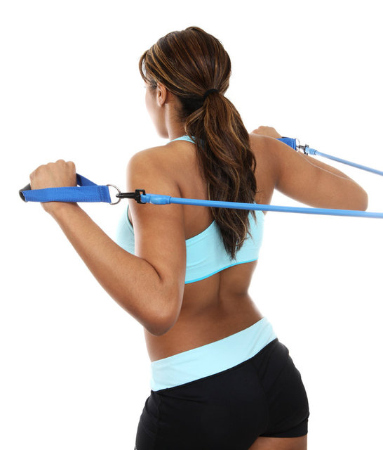 Ayrıca özel kalça egzersizlerinin yanı sıra muhakkak protein alınmalı.  Çünkü protein almazsanız var olan adeleriniz de gider ve vücudunuz daha da düşük görünür.