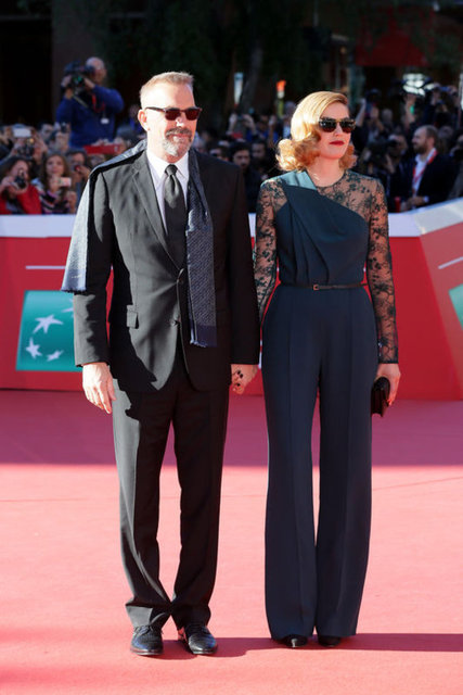 KEVIN COSTNER, CHRISTINE BAUMGARTNER