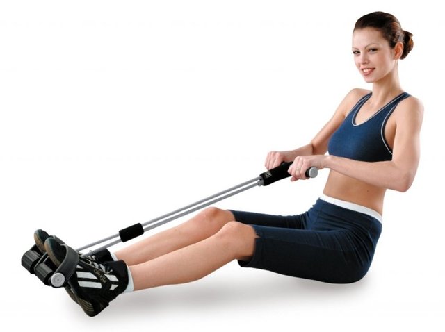 Kardiyo ile birlikte basit pilates hareketleri, özellikle yan yatış pozisyonunda kalça ve basenleri çalıştıran hareketler bu vücut tipindeki kişiler için çok yararlı olacaktır. Üst vücudu kuvvetlendirmek içinse hafif ağırlıklar ve şınav tercih edilebilir.