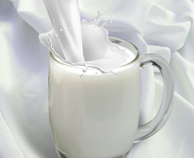 Yoğurt, ayran, cacık: Yaz aylarında yoğurt bağırsak düzenleyici olması ve yararlı bakteri içermesi sebebi önemlidir.