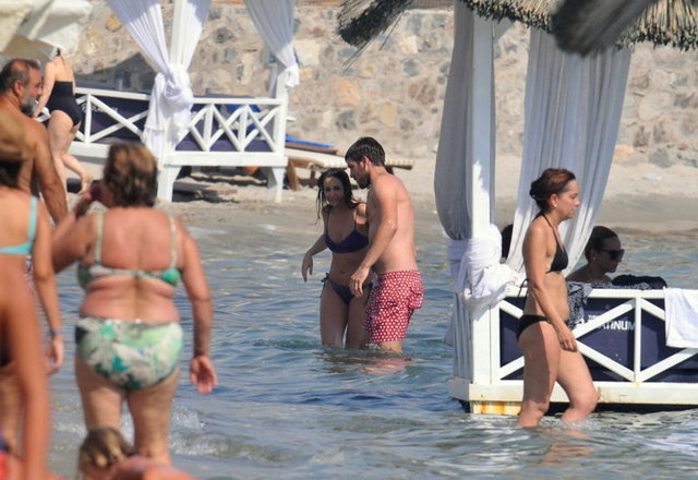 İkili önceki gün Alaçatı Beach Resort'te romantik anlar yaşadı.