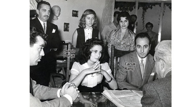 Dönemin ünlü yapımcı-yönetmeni Faruk Kenç, aynı yıl çektiği Köroğlu Türkan Sultan filminde oynayan kızı yaşındaki Doruk'a aşık oldu.