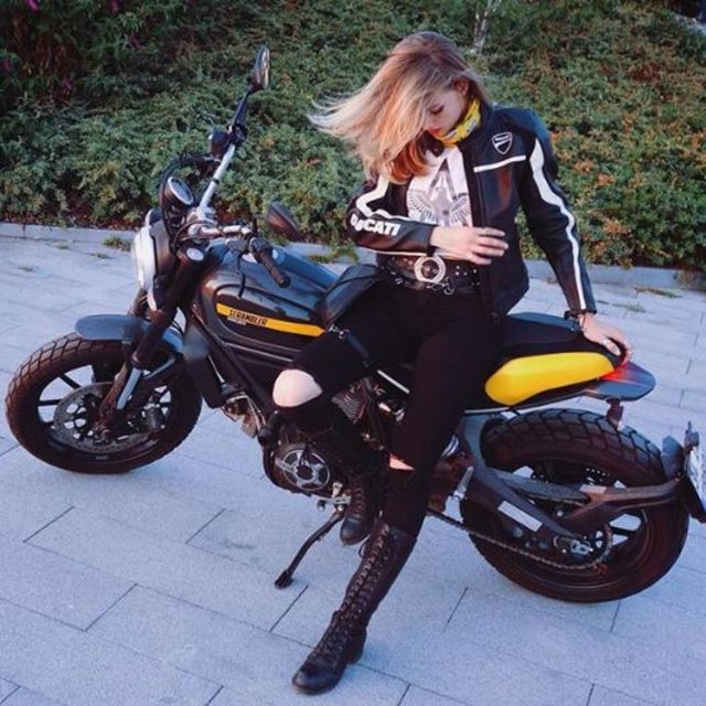 YASEMİN ALLEN - Londra iyi hoş da ben seni çok özledim be güzelim