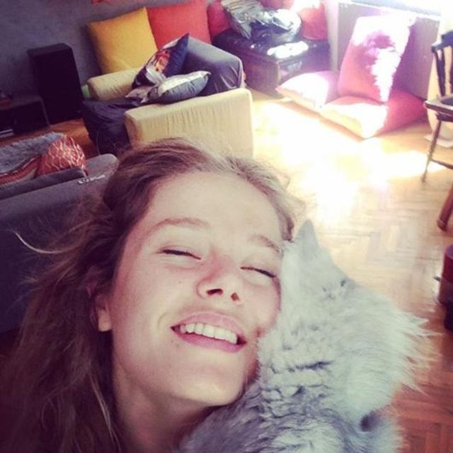 BURCU BİRİCİK - Nihayet evimdeyim  -