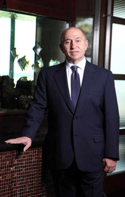 NİHAT ÖZDEMİR