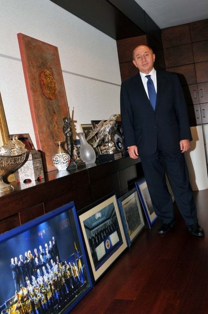 NİHAT ÖZDEMİR