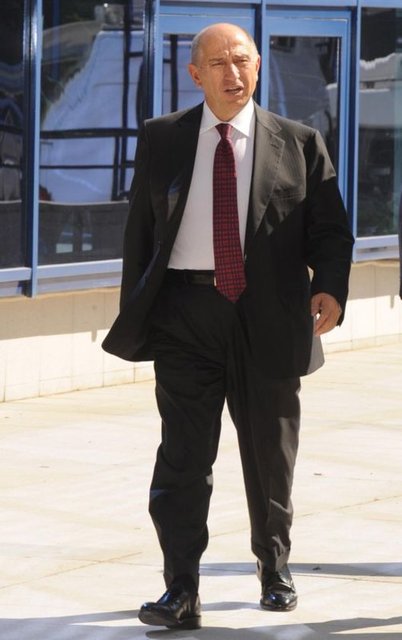 NİHAT ÖZDEMİR