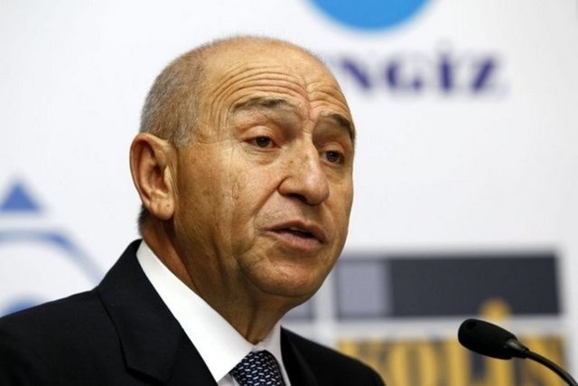 NİHAT ÖZDEMİR