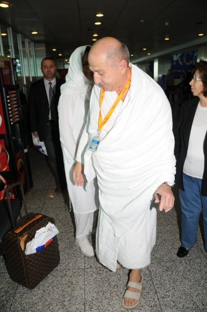 NİHAT ÖZDEMİR