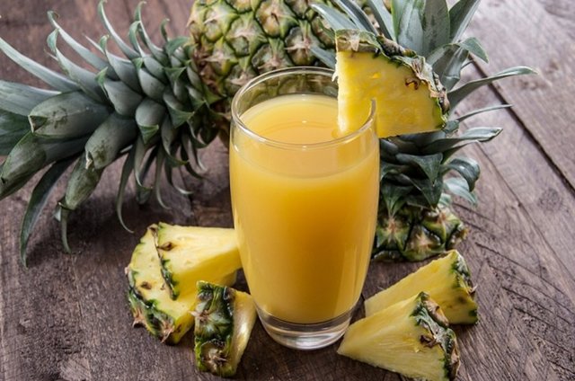 Bunun yanı sıra ananas stresin giderilmesi ve bağışıklık sisteminin güçlendirilmesine de yardımcı olur.