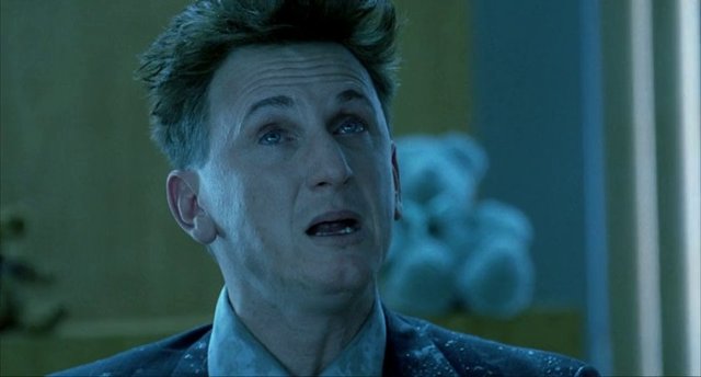 Senaryo ve oyunculuk açısından göz dolduran bu filmde Sam'in çaresizliğini ve mücadeleci kimliğini büyük bir hayranlıkla izleriz...