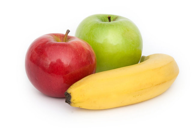 Muz: Muzun kabuğunun çok değişmiş ve kahverengiye dönmüş olması içeriğindeki şeker oranının artıp besin değerinin düştüğü anlamına geliyor.