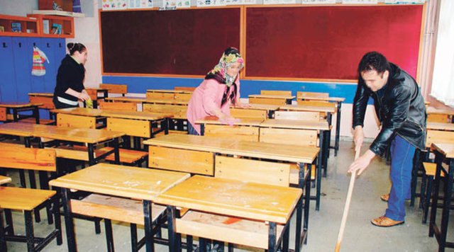 Memur ve derecesi:Hizmetli 12/1  2016 Ocak maaşı (TL):2.344