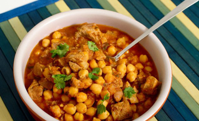 Bu nedenle dışarıda beslenmeyi tercih etmek yerine ev ortamında beslenmek bu sorunu ortadan kaldırıyor.