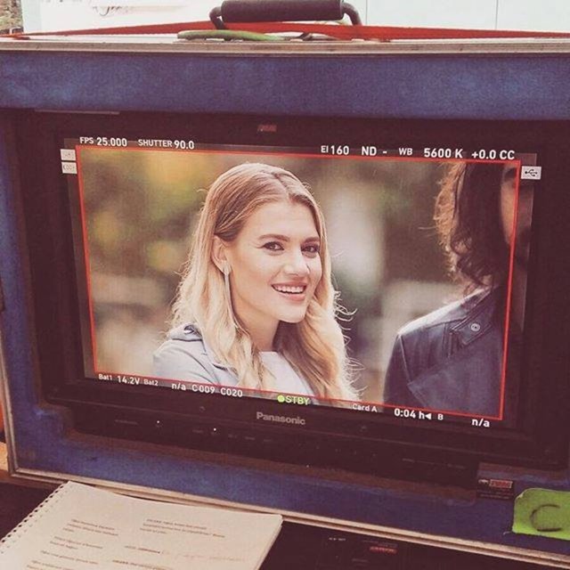 Mayıs Kraliçesi setinden ilk fotoğraflar