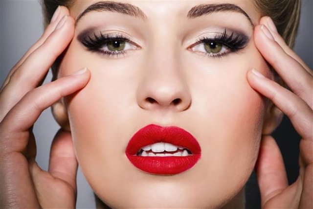 Özellikle sosyal ağlarda yayınlanan fotoğraflarda güzel çıkmak herkesin isteği.