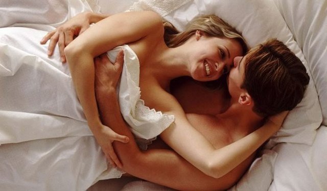 Testosteron hormonu da kişilerde cinsel isteği tekrar tekrar kamçılıyor.