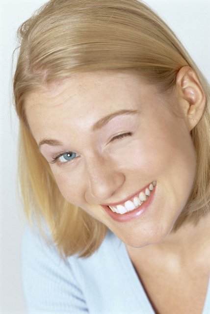 Ve biz her bir dakikada gözümüzü 12 kez kırparız.