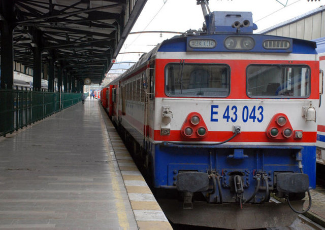 Tarihi treniyle, tren yoluyla ve tarihi gar binasıyla fotoğraf çekimlerinizi güzelleştirebilirsiniz.