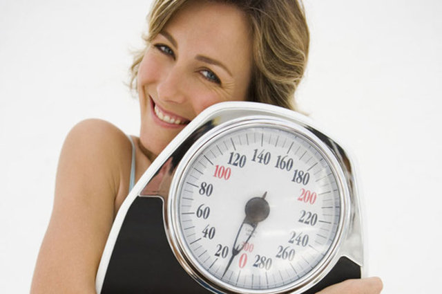 Uzman gözetiminde diyet yapanlar, yiyeceklerinin kalorisini öğrendikten sonra öğlen ve akşam yemeklerin kalorisini hesaplayıp bu kaloriye denk dondurma, tatlı ya da başka yiyecekler tüketmeye çalışıyor. Fakat bu yöntem denge bozuyor.