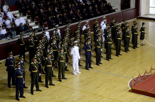"Vatan, millet sevginizin her türlü değerin üzerinde olduğuna, gerektiğinde vatan ve millet uğruna canınızı seve seve feda edeceğinize inancımız tamdır" diyen Paç, şöyle devam etti: