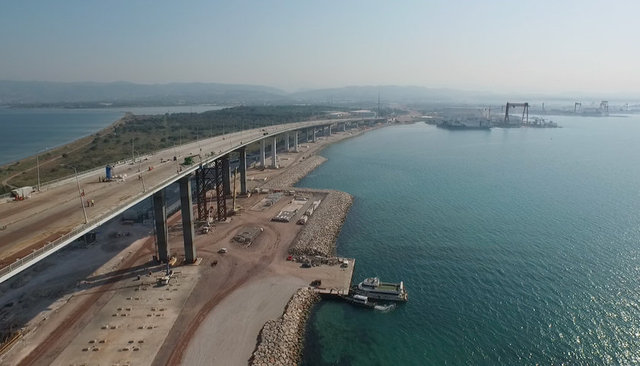 İstanbul-İzmir arası 3,5 saatte inmesini sağlayacak dev projenin, yılda 650 milyon dolarlık bir tasarruf sağlaması planlanıyor. -