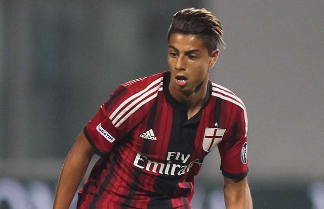 Milan, genç yıldız Hachim Mastour'u 2 yıllığına Malaga'ya kiraladı.